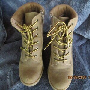 ✨ Zigi SoHo Kiana tan ankle boots✨